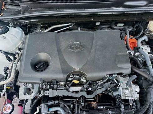 Used 2025 Toyota Camry LE image 28