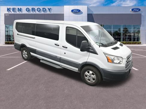 Used 2017 Ford Transit 350 XLT RWD image 12