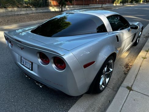 Used 2010 Chevrolet Corvette Grand Sport w/ Preferred Equipment Group RWD image 11