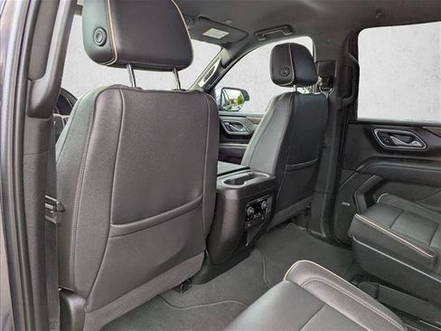 Used 2023 Chevrolet Suburban Premier RWD image 24