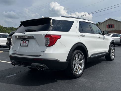 Used 2020 Ford Explorer Platinum w/ Premium Technology Package AWD/4WD image 2
