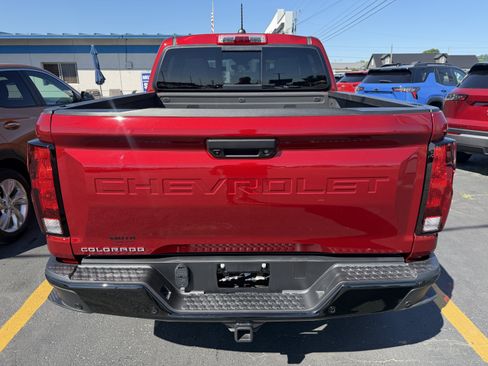 Used 2025 Chevrolet Colorado Trail Boss AWD/4WD image 5