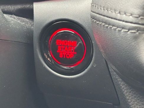 Certified 2025 Honda HR-V LX image 12