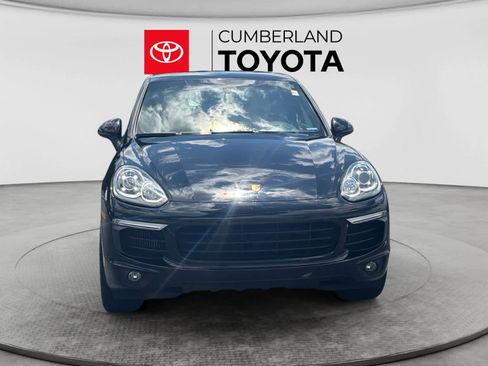 Used 2018 Porsche Cayenne S w/ Premium Package AWD/4WD image 8