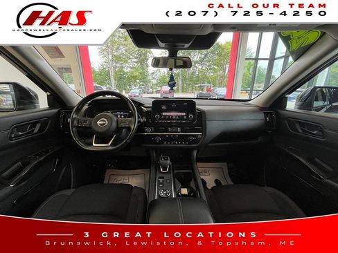 Used 2024 Nissan Pathfinder SV AWD/4WD image 16