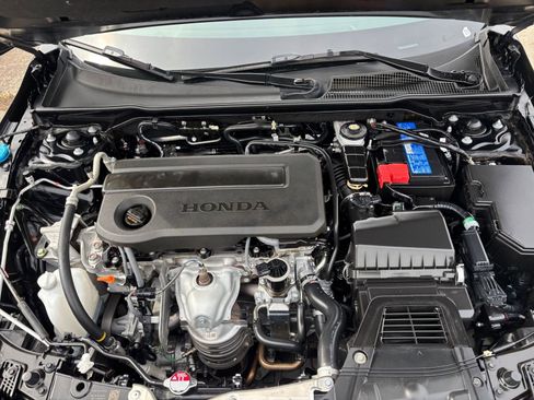 Used 2025 Honda Civic Sport image 31