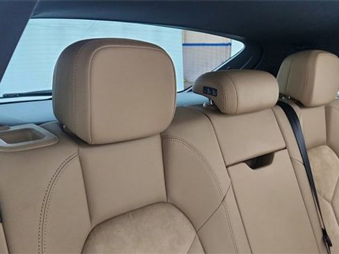 Used 2019 Porsche Macan S image 25