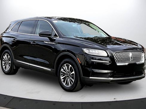 Used 2022 Lincoln Nautilus Reserve image 2