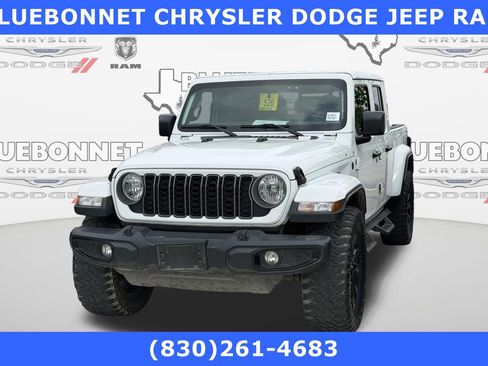 Certified 2025 Jeep Gladiator Mojave AWD/4WD image 1