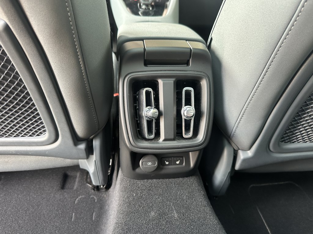 Used 2024 Polestar Polestar 2 w/ Pilot Pack RWD image 34