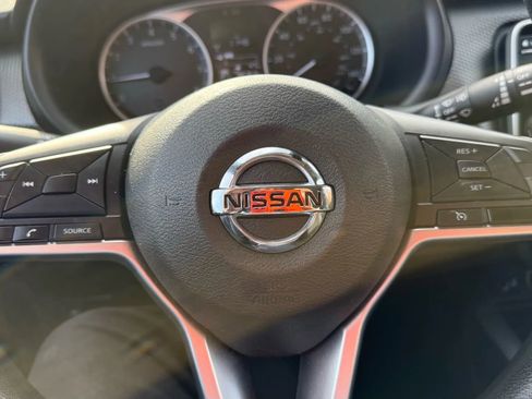 Used 2020 Nissan Kicks S image 15