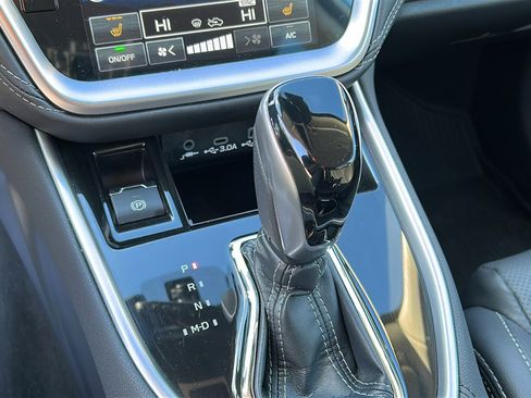 Certified 2023 Subaru Outback Limited image 15