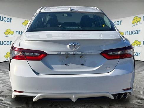 Used 2024 Toyota Camry SE FWD image 3