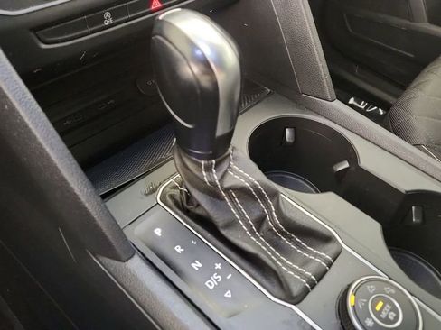 Used 2021 Volkswagen Atlas Cross Sport S image 21