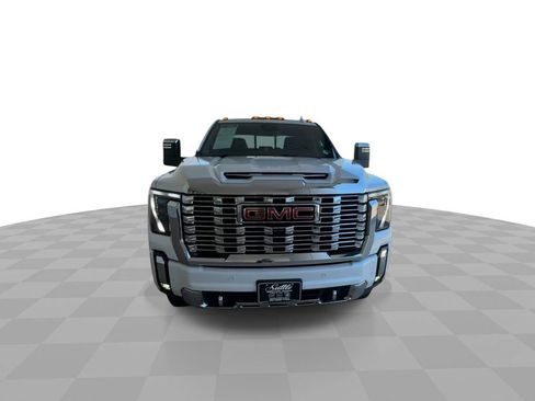 Certified 2025 GMC Sierra 2500 Denali w/ Max Trailering Package AWD/4WD image 3