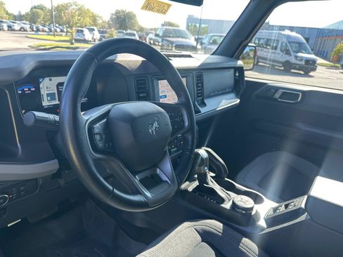 Used 2023 Ford Bronco Big Bend w/ Sasquatch Package AWD/4WD image 15