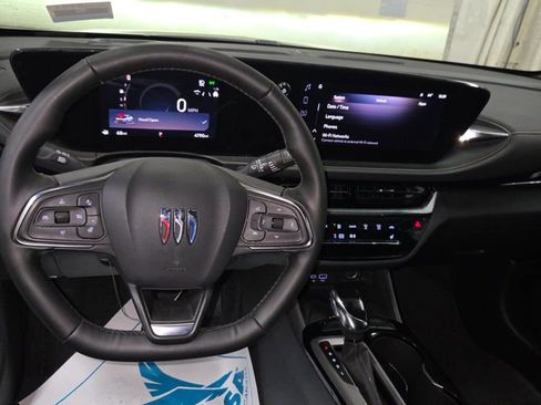 Used 2025 Buick Envista Avenir image 10