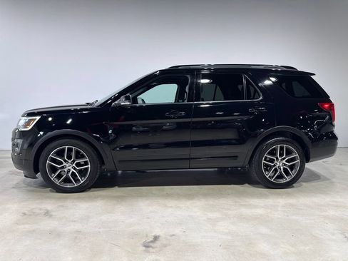 Used 2016 Ford Explorer Sport w/ Equipment Group 401A AWD/4WD image 4
