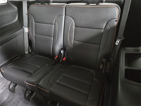 Used 2021 GMC Acadia AT4 w/ Technology Package image 16