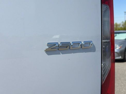 Used 2025 Mercedes-Benz Sprinter 2500 image 10