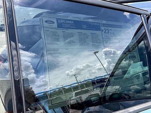 New 2025 Ford Explorer Active w/ Active Comfort Package image 14