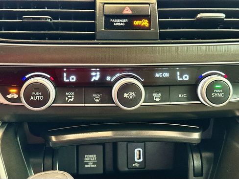 Used 2018 Honda Accord LX image 18