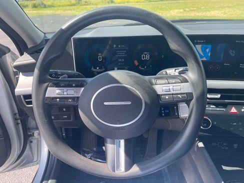 Used 2025 Hyundai Sonata SEL FWD image 17