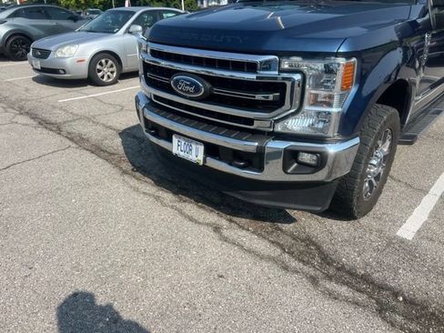 Used 2020 Ford F250 Lariat w/ Lariat Value Package AWD/4WD image 3