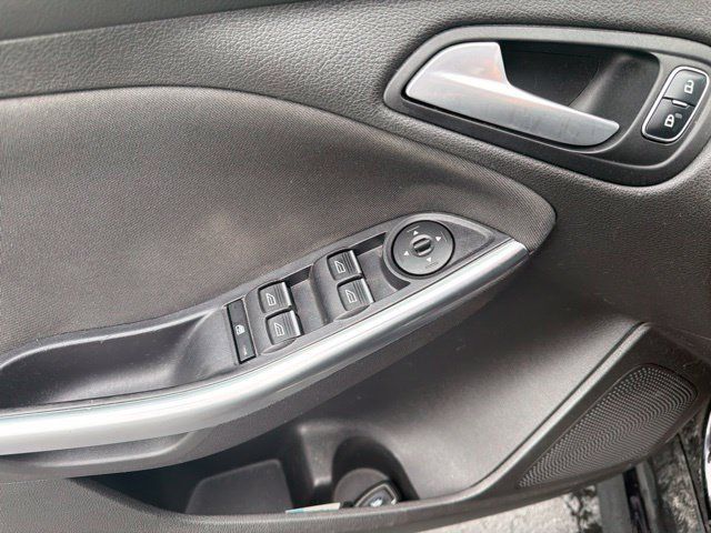 Used 2016 Ford Focus ST FWD image 15