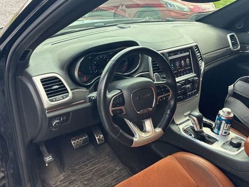Used 2018 Jeep Grand Cherokee SRT AWD/4WD image 11