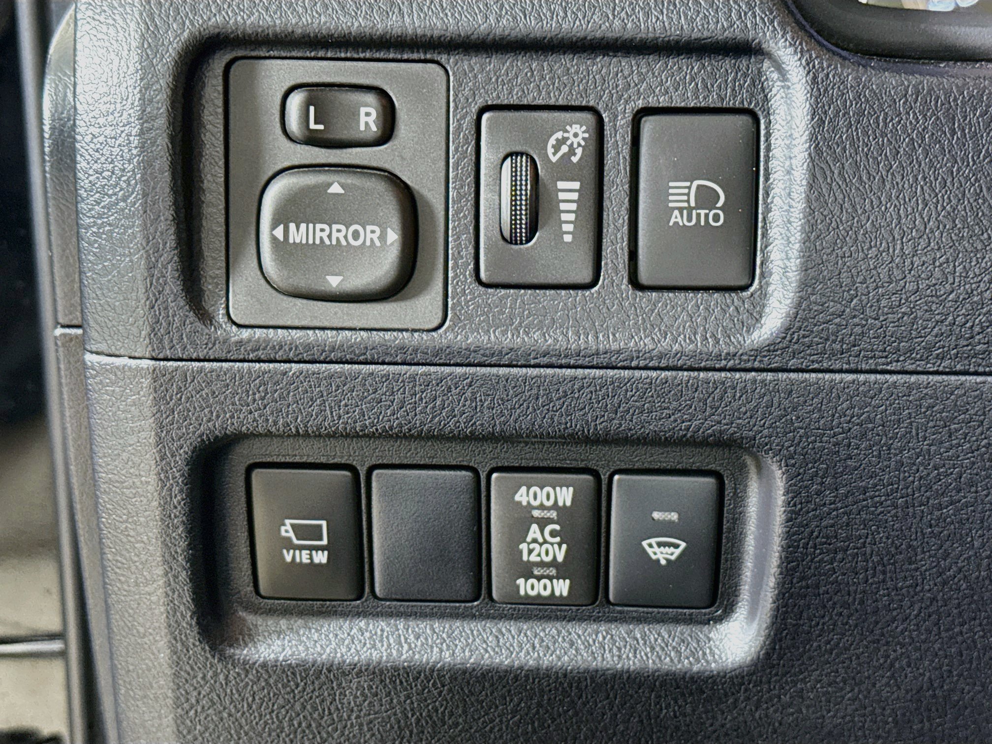 Used 2022 Toyota 4Runner Limited AWD/4WD image 9