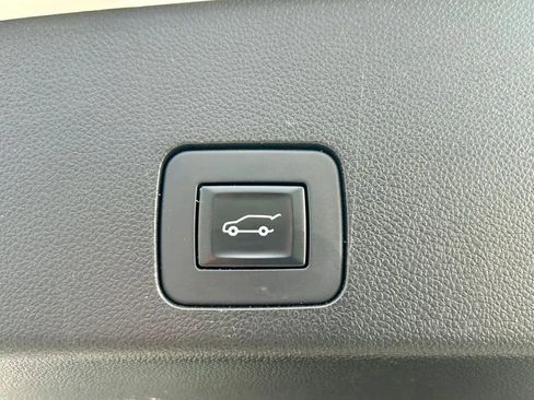 Used 2020 Buick Encore GX Essence w/ Experience Buick Package AWD/4WD image 25