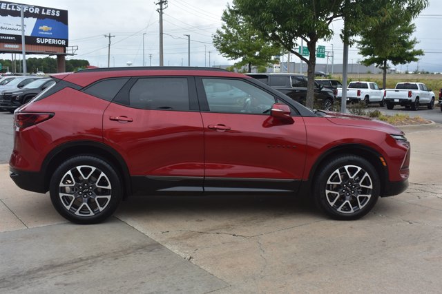 Used 2025 Chevrolet Blazer RS FWD image 4