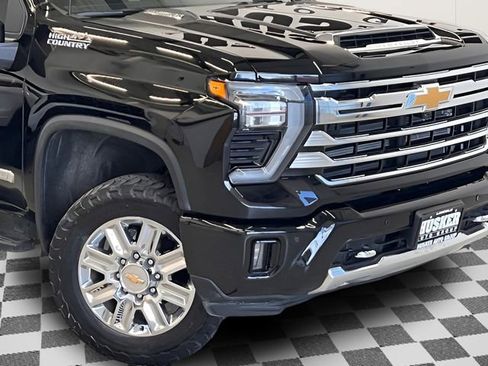 Used 2024 Chevrolet Silverado 2500 High Country w/ High Country Premium Package AWD/4WD image 28