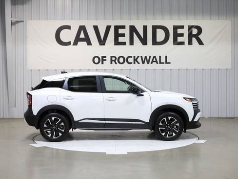 New 2026 Nissan Kicks SV image 6