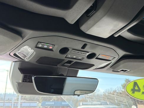 Used 2024 GMC Hummer EV 2X w/ LPO, Illumination Package image 21