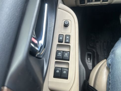 Used 2016 Subaru Outback 2.5i Limited w/ Popular Package #4 image 16