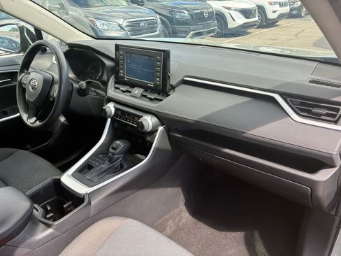 Used 2022 Toyota RAV4 XLE w/ Convenience Package AWD/4WD image 32