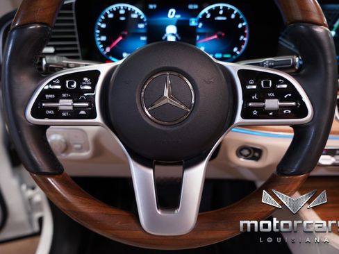 Used 2021 Mercedes-Benz GLS 450 4MATIC image 34