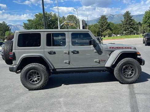 Used 2022 Jeep Wrangler Unlimited Rubicon w/ Xtreme Recon 35" Tire Package AWD/4WD image 4