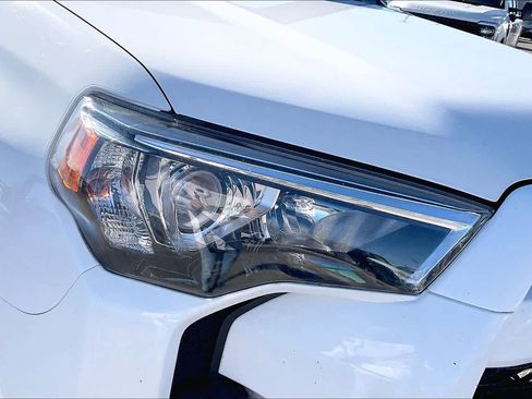 Used 2019 Toyota 4Runner SR5 Premium image 27