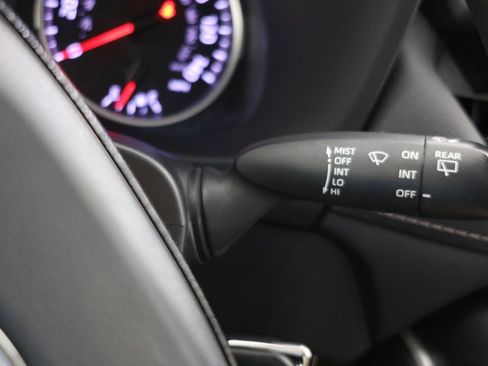 Used 2021 Toyota RAV4 LE FWD image 20