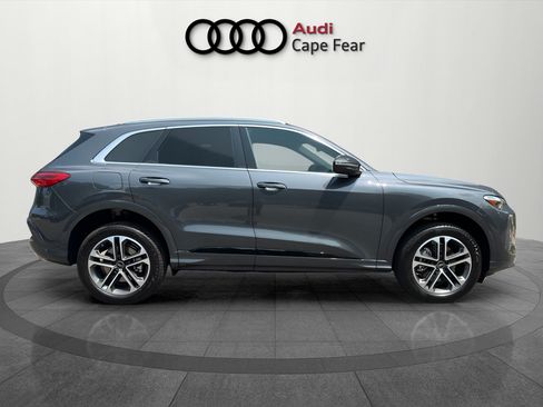 Used 2025 Audi Q5 Premium AWD/4WD image 6