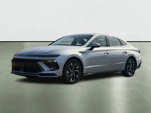 Used 2025 Hyundai Sonata SEL image 2