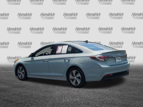 Used 2016 Hyundai Sonata Limited w/ Option Group 02 FWD image 8