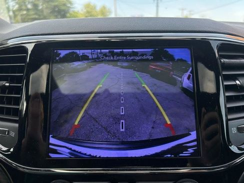 Used 2020 Jeep Grand Cherokee Laredo w/ Quick Order Package 2BN North image 17