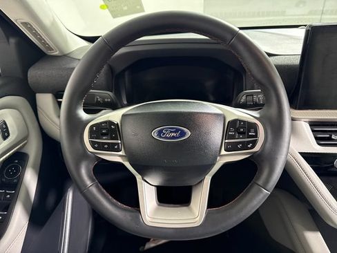 Used 2025 Ford Explorer Active w/ Active Comfort Package AWD/4WD image 26