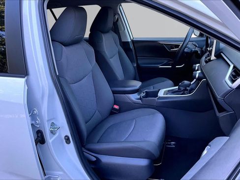 Certified 2025 Toyota RAV4 XLE AWD/4WD image 9