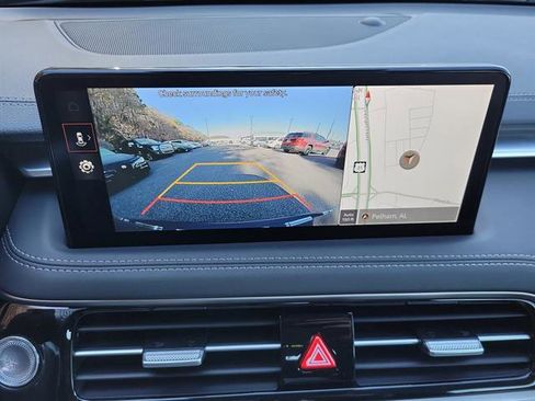 Used 2025 Genesis G70 2.5T image 9