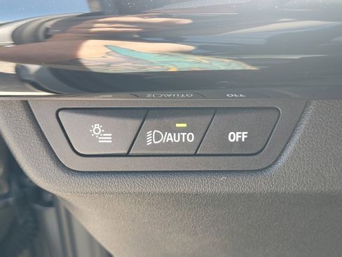 Used 2025 BMW X1 xDrive28i w/ Technology Package image 22